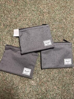 Herschel Anchor Mini Network Zip Sleeve